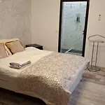 Fabrizio House