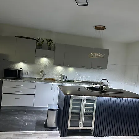 Fabrizio House