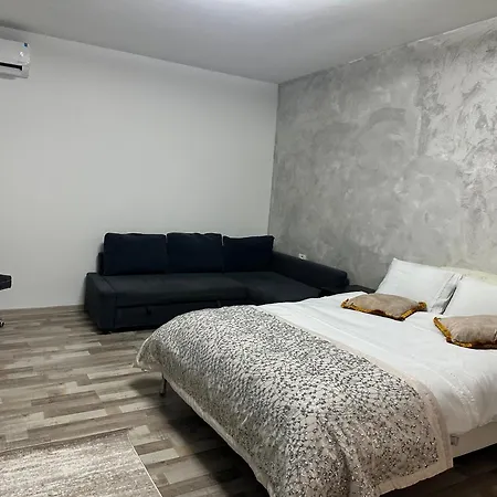 Fabrizio House